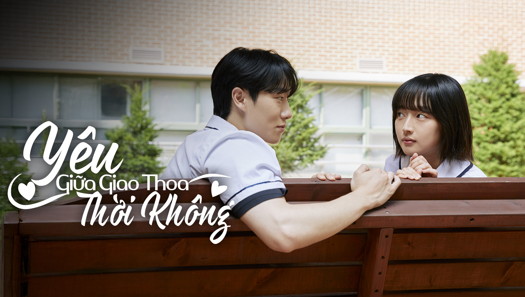 Yêu Giữa Giao Thoa Thời Không Yêu Giữa Giao Thoa Thời Không